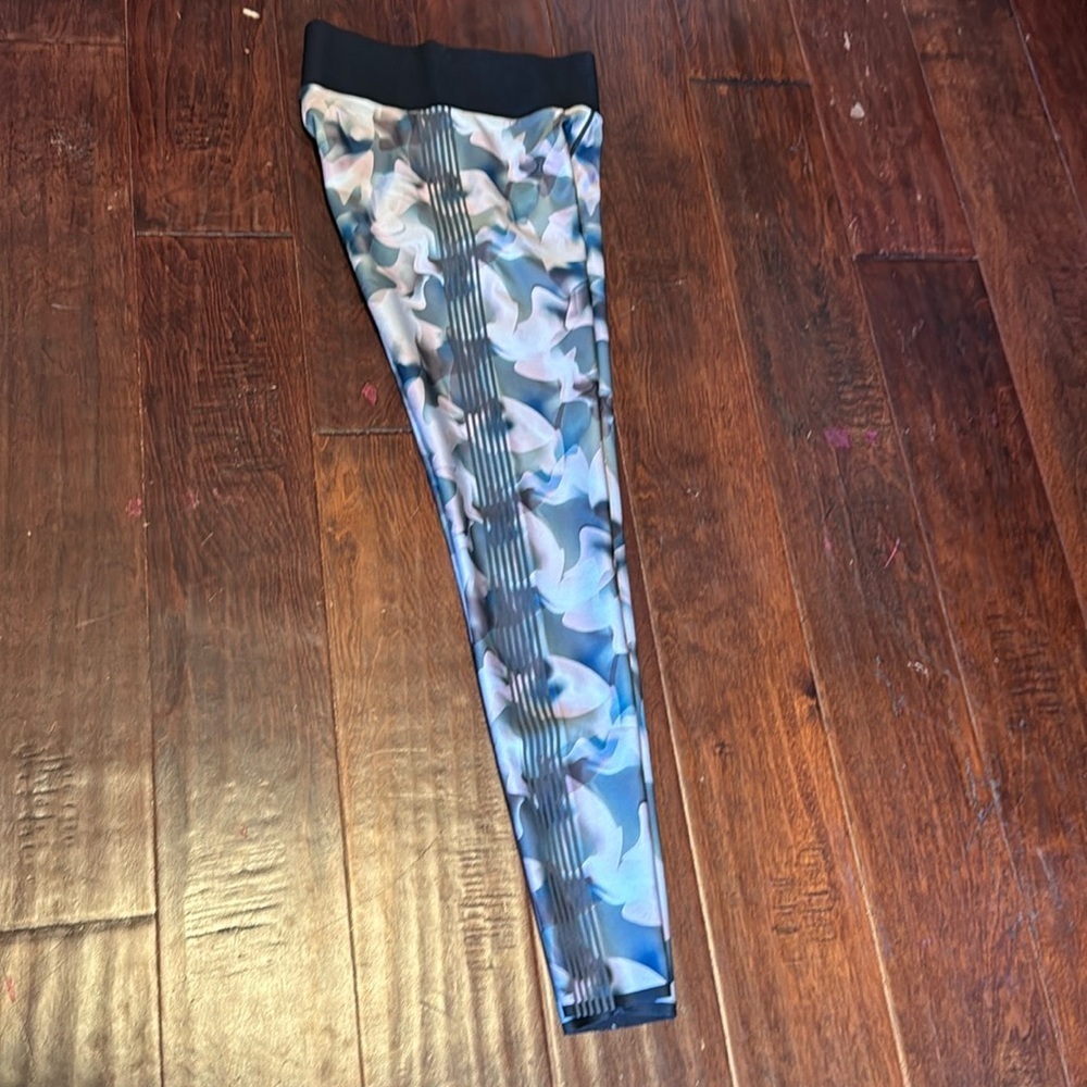 Ultracor leggings muted green pink cream camouflage like print sz xs made in USA - Picture 9 of 10